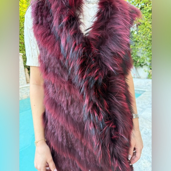 New Burgundy Rabbit Fur Vest - Picture 5 of 6